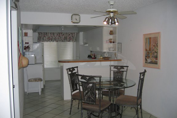 kitchen & dining room